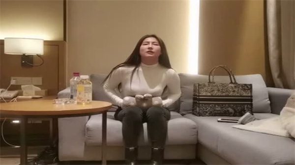 文轩探花长发小姐姐奶子真不小淫荡小骚货